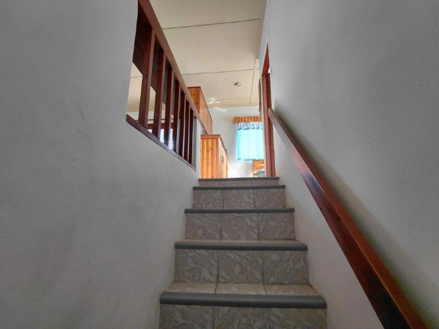 7 Bedroom Property for Sale in Gordons Bay Central Western Cape